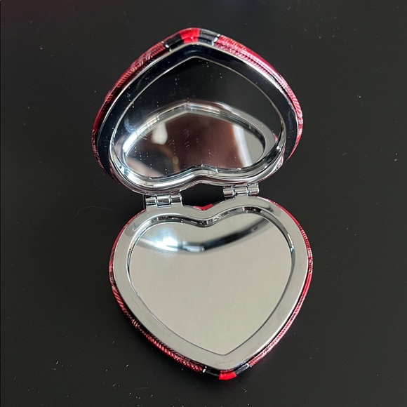 Red Plaid Heart Shaped Mirror magnifying - Picture 2 of 3